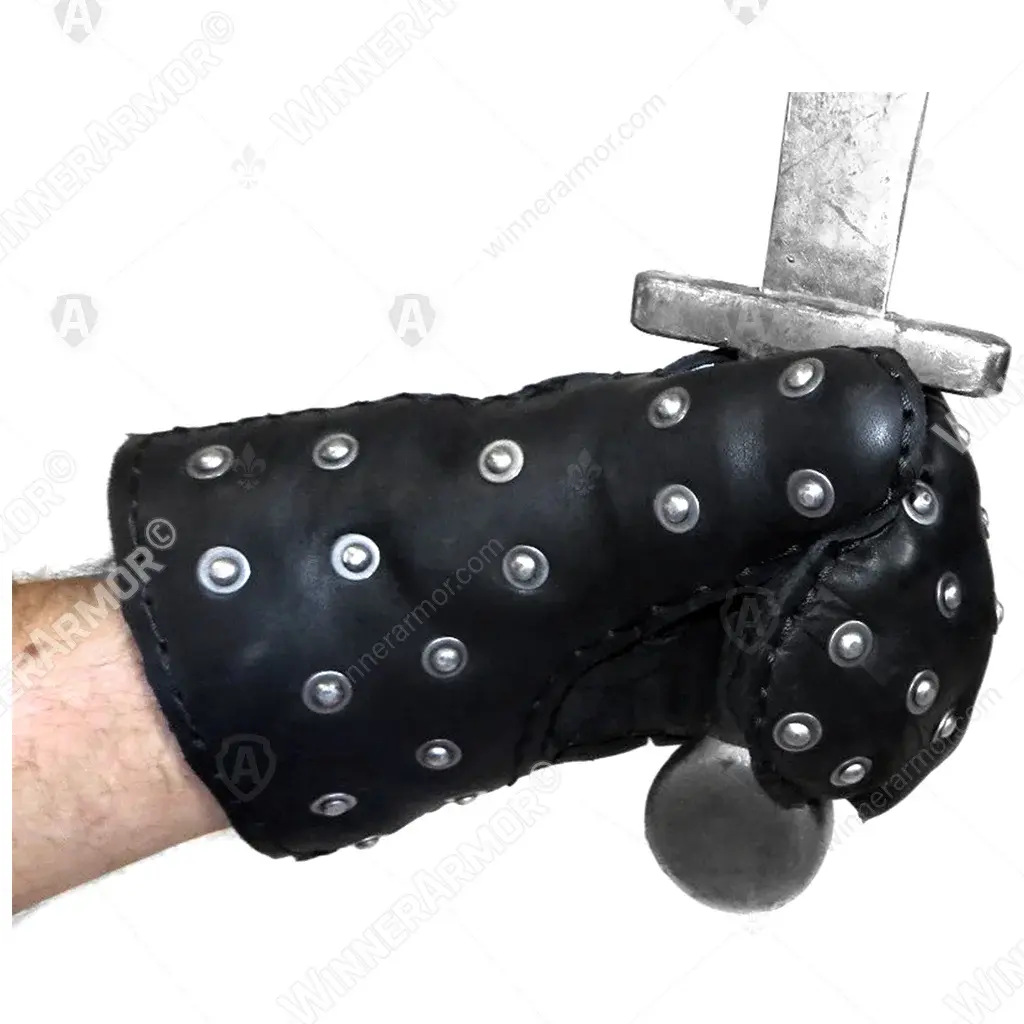 Brigandine mittens for full-contact fights
