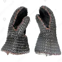 Chainmail mittens on a quilted padded base