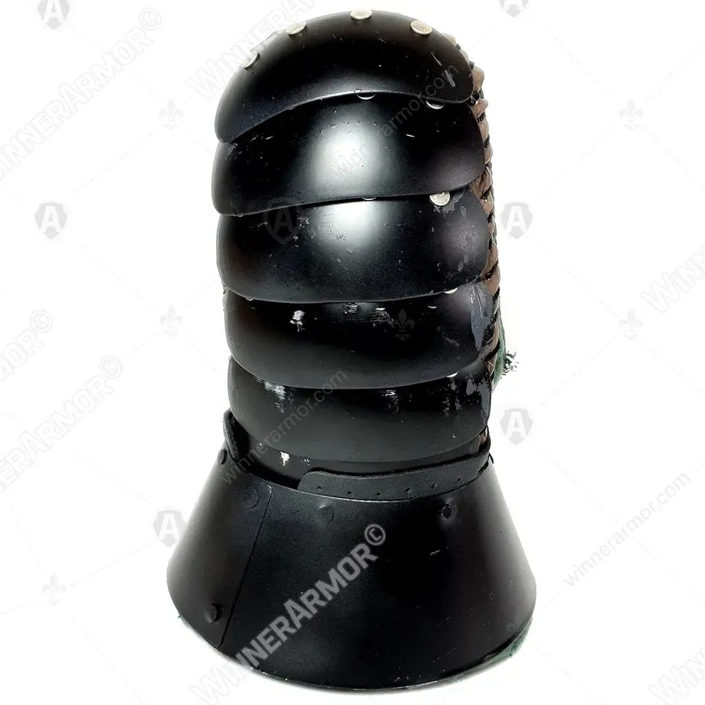 Mail gauntlets with hidden plate protection