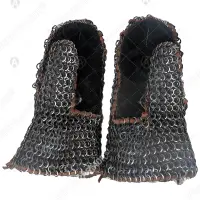 Chainmail mittens on a quilted padded base