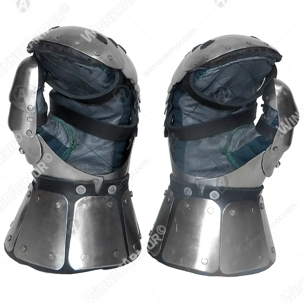 Lamellar gloves for buhurt and full contact