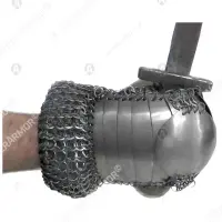 Eastern gauntlets: mobile plate-and-mail hand cover