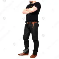 Quilted chausses under leg armor for buhurt