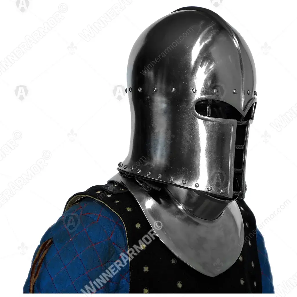 Plate gorget for buhurt with low rim profile