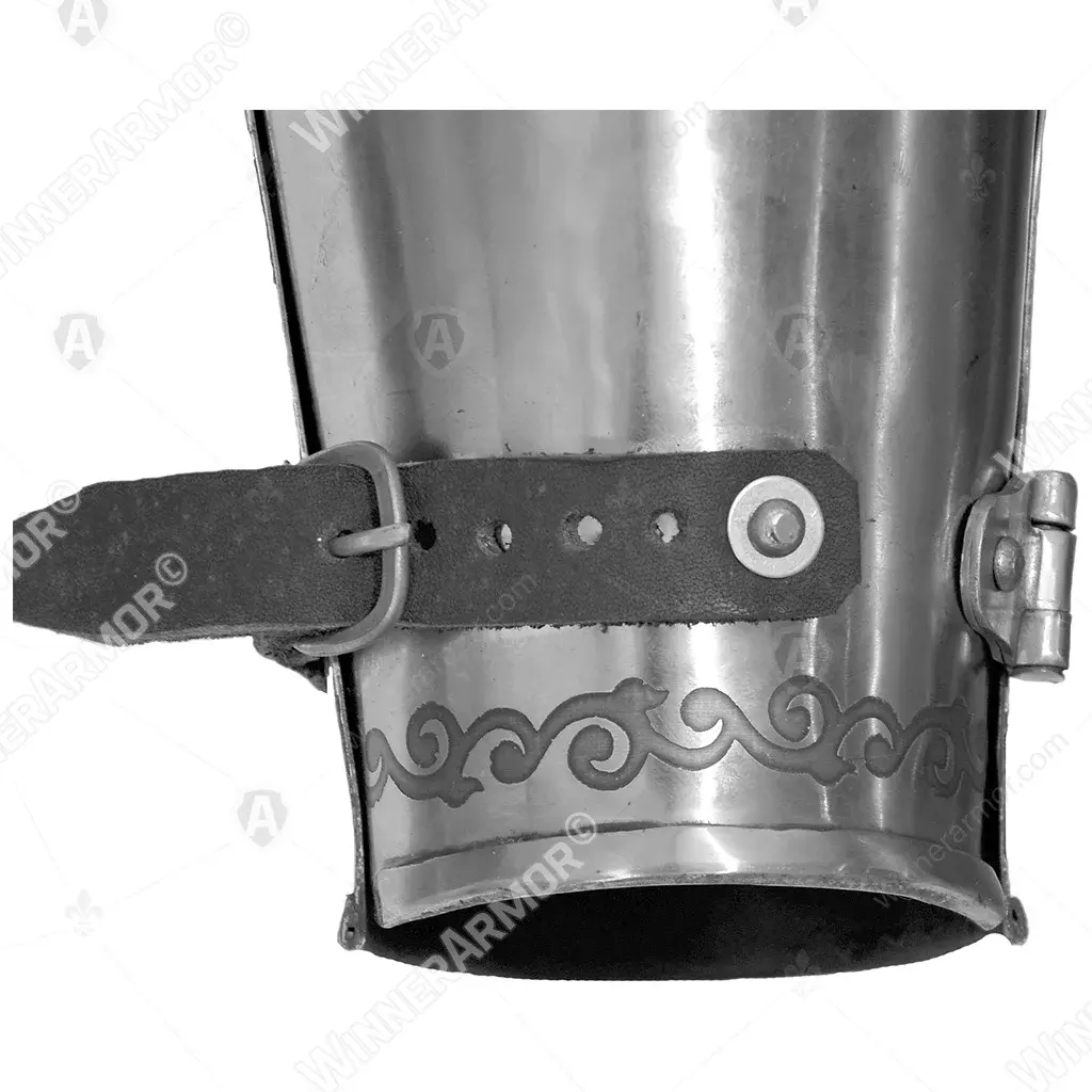 Oriental bracers with rondels for buhurt