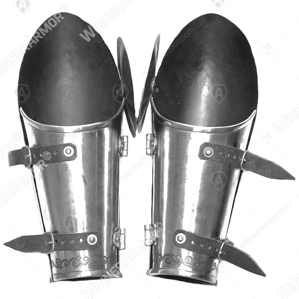 Oriental bracers with rondels for buhurt