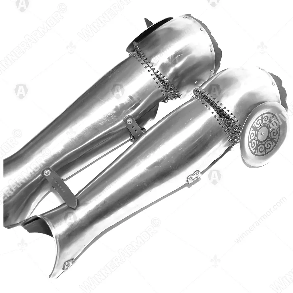 Decorated oriental shins with knee rondels