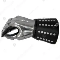 Hourglass Plate Gauntlets with Brigandine Cuff
