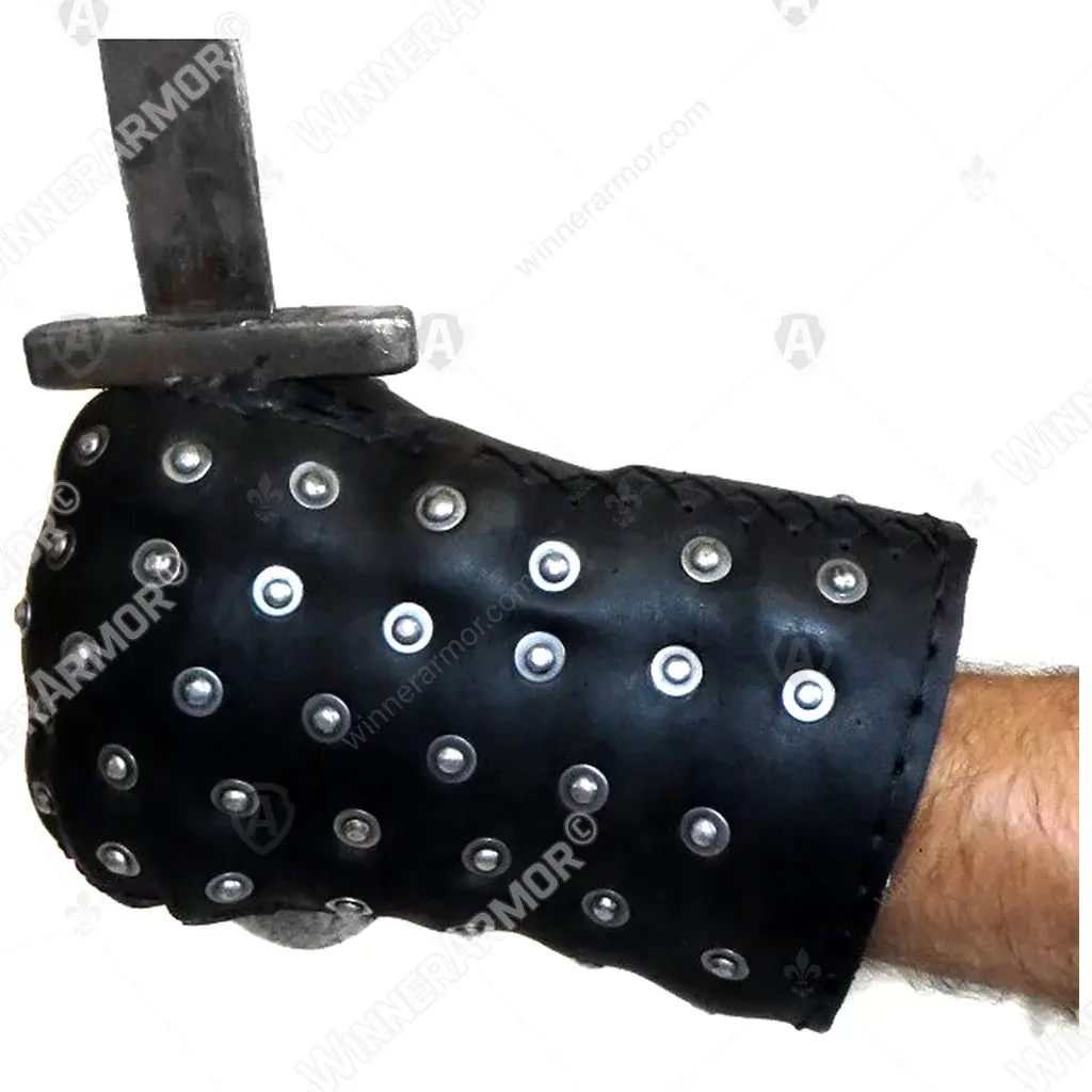 Brigandine mittens for full-contact fights