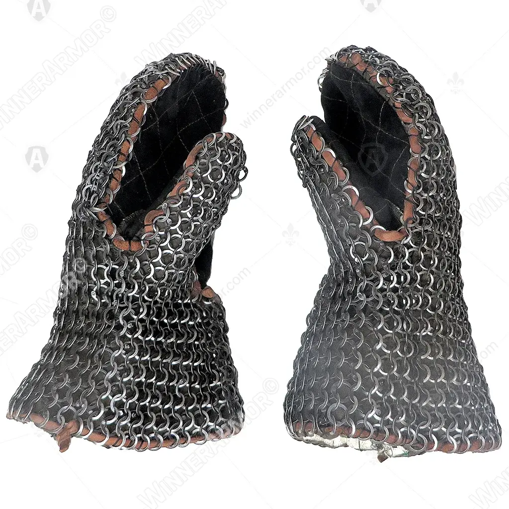 Chainmail mittens on a quilted padded base