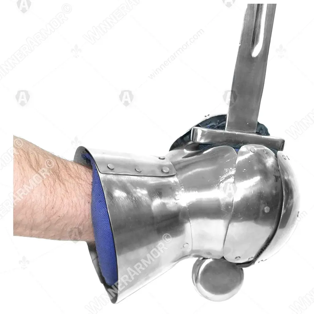 Light protective gauntlet for buhurt shield hand