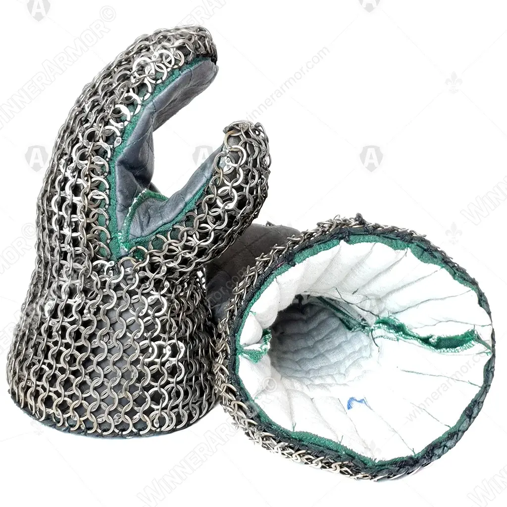 Mail gauntlets with hidden plate protection